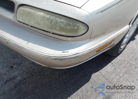 1996 Oldsmobile 88 Ls z USA, uszkodzony, nr VIN 1G3HN52K6T4828387